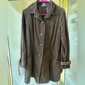 Vintage 90s Harold’s brown corduroy trench coat.